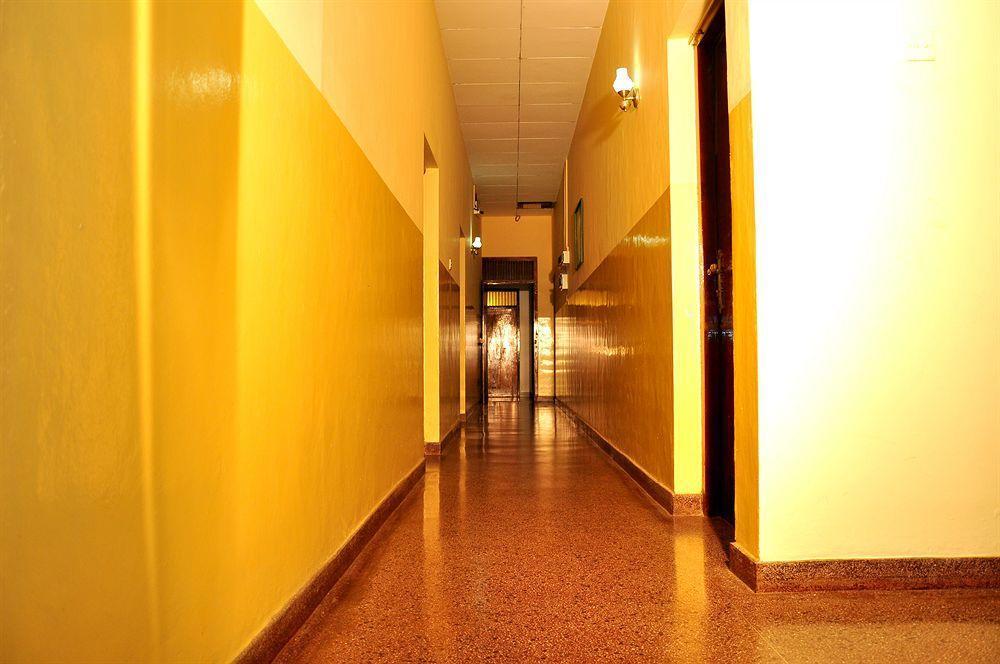 מלון אנוראדפורה Milano Tourist Rest מראה חיצוני תמונה